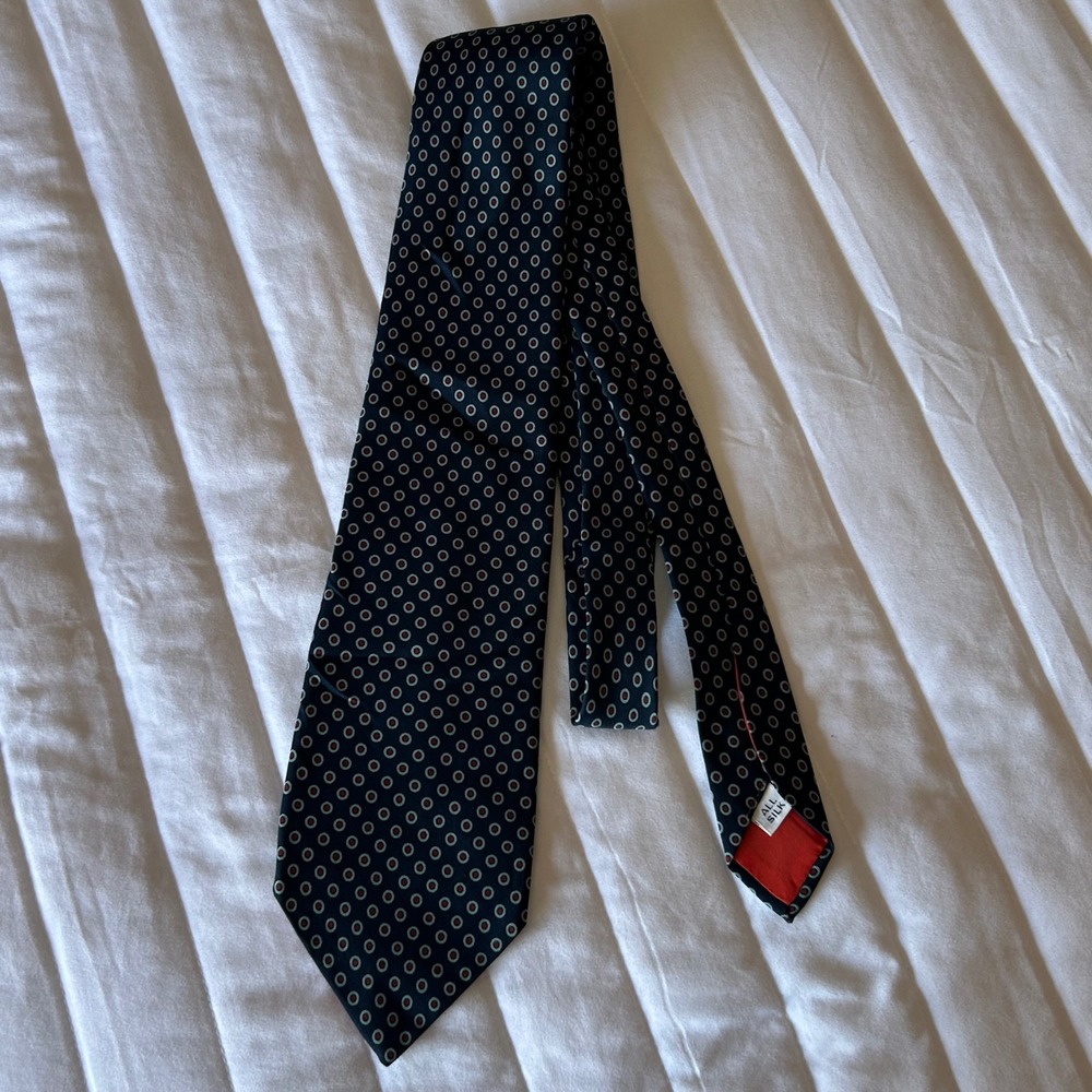 Saks Fifth Avenue Mens Silk Tie Navy‎ Blue Geometric Circle Pattern Red Tipping